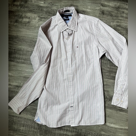 Classic button-down shirt. Gray with pink stripes. New. - Picture 1 of 9